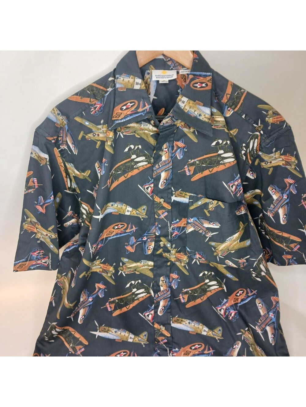 Smithsonian Institution Hawaiian Shirt  WWII War Airplanes. Biplanes. Sz Medium